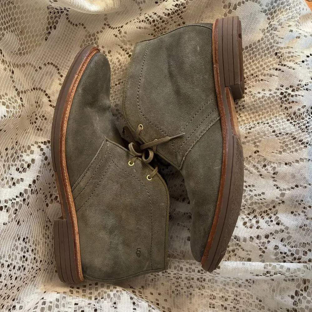 UGG Leighton Men's US 12 Sage Suede Leather Chukka Boots